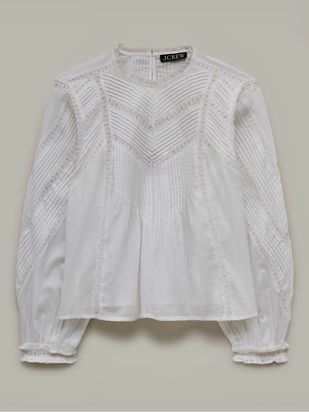 J.Crew White.Women’s Lace-trim pintuck top in 100% organic cotton.Boho-cottage.